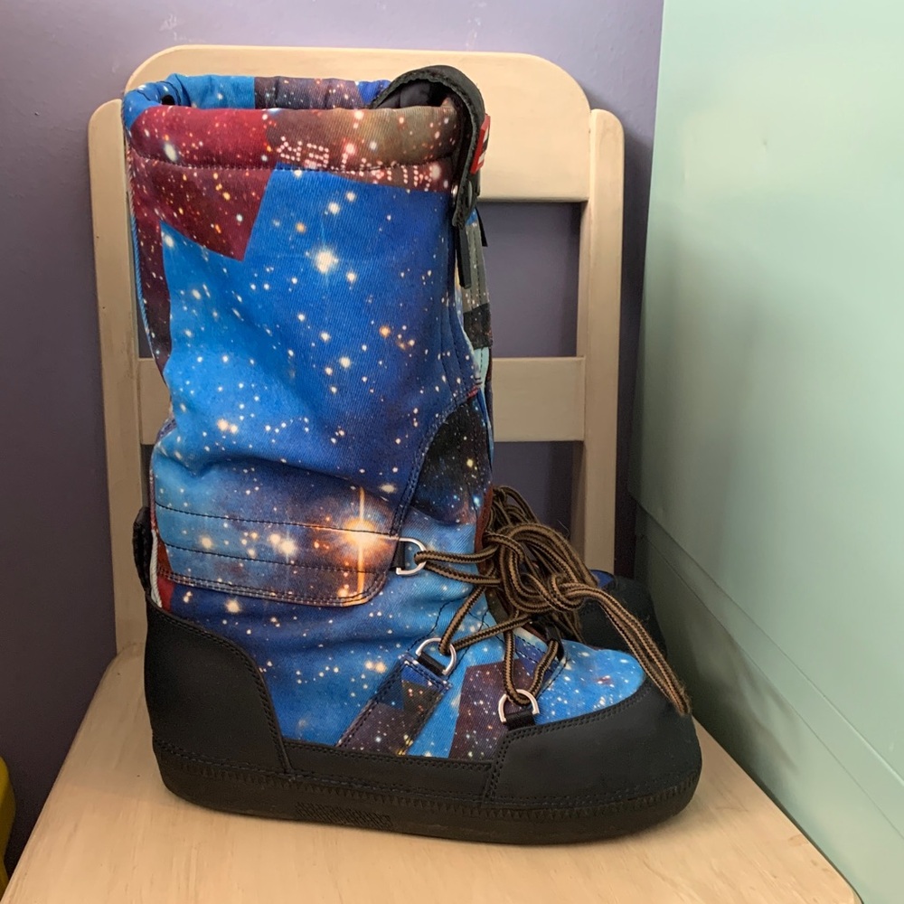 Hunter snow boots